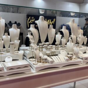 طراحی و اجرای دکور طلا فروشی