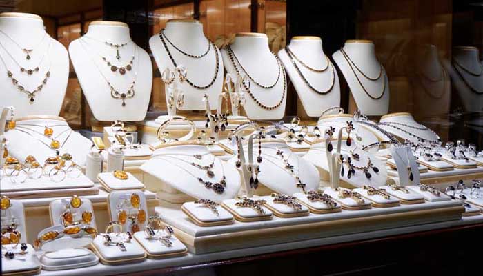 مقایسه دکور کلاسیک و مدرن برای طلا فروشی