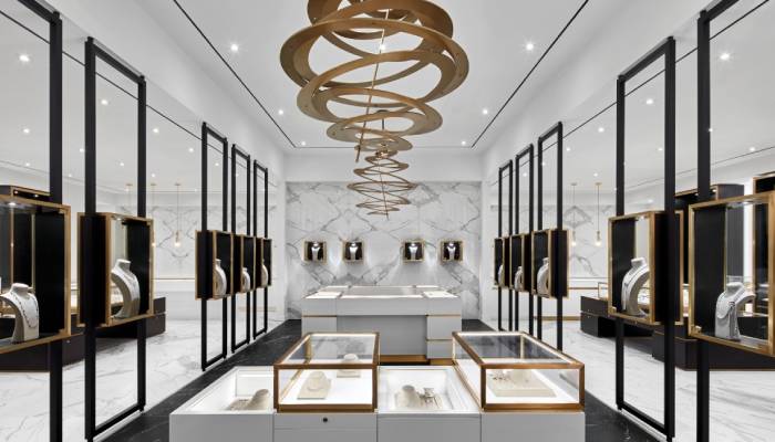 چگونه جواهرات خود را به درستی به نمایش بگذاریم؟